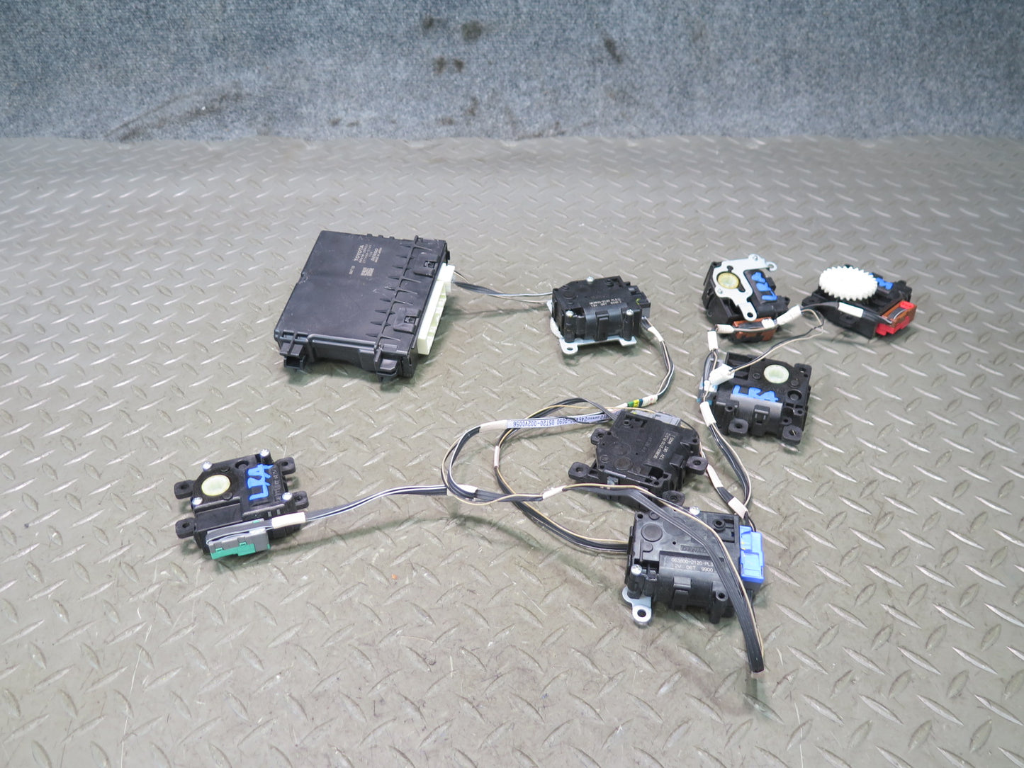 15-17 Lexus GSC16L RC300 A/C Heater Flap Door Actuator Motor w Control Unit OEM