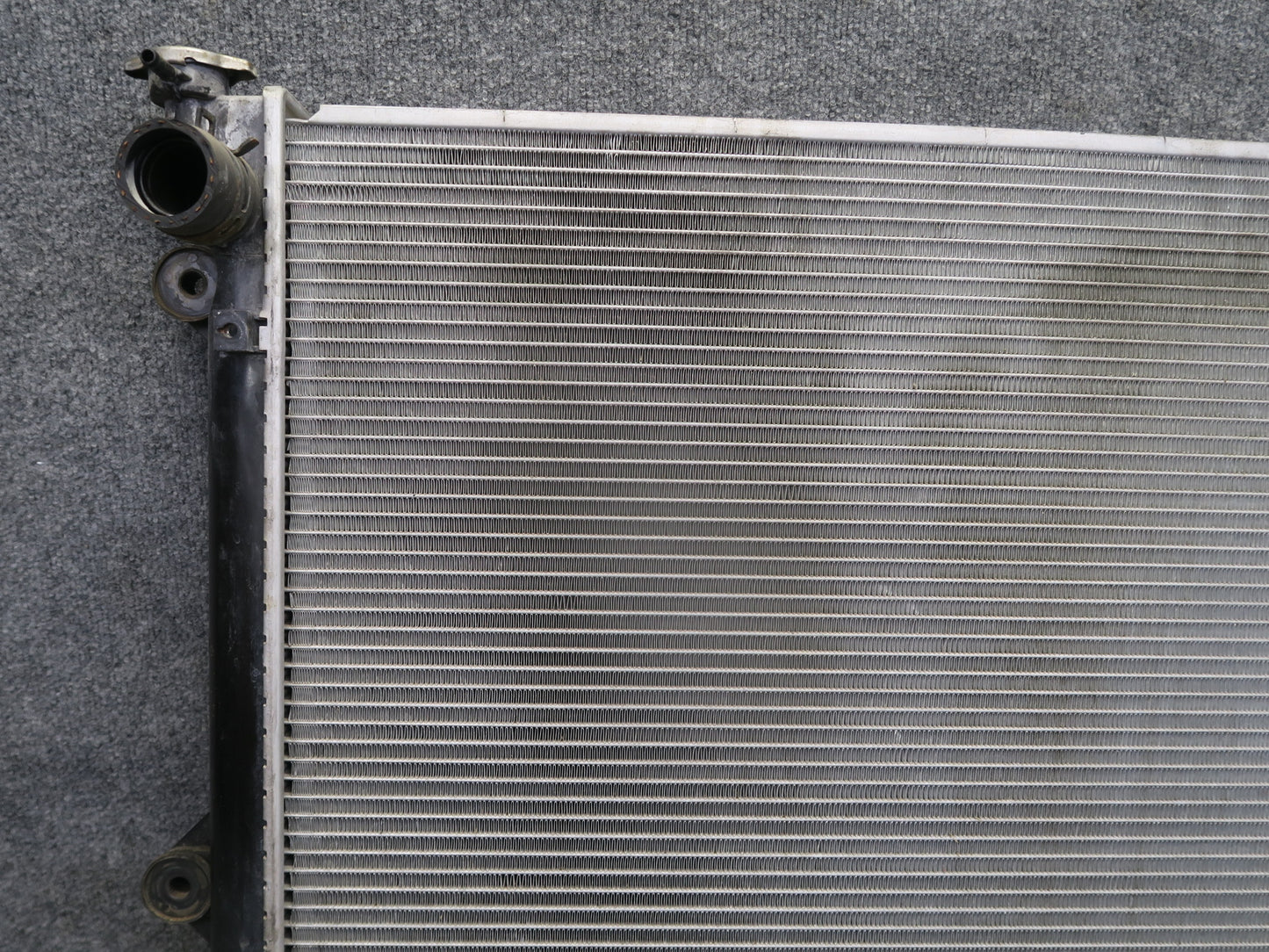 2003-2009 Lexus UZJ120L GX470 Aftermarket CSF Engine Cooling Radiator