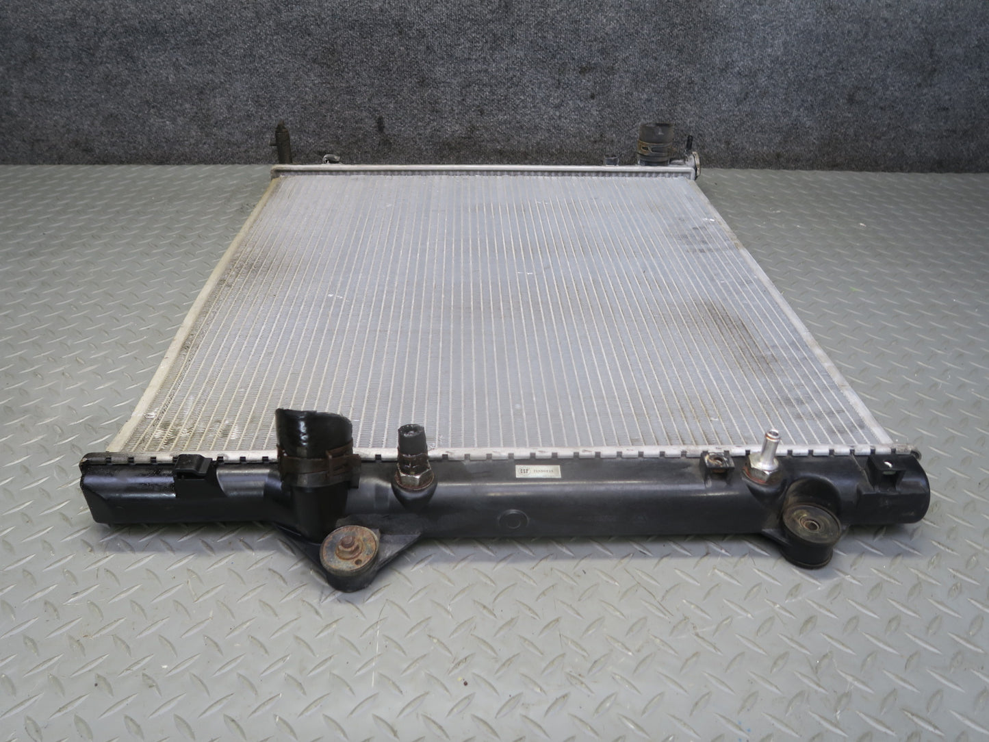 2003-2009 Lexus UZJ120L GX470 Aftermarket CSF Engine Cooling Radiator
