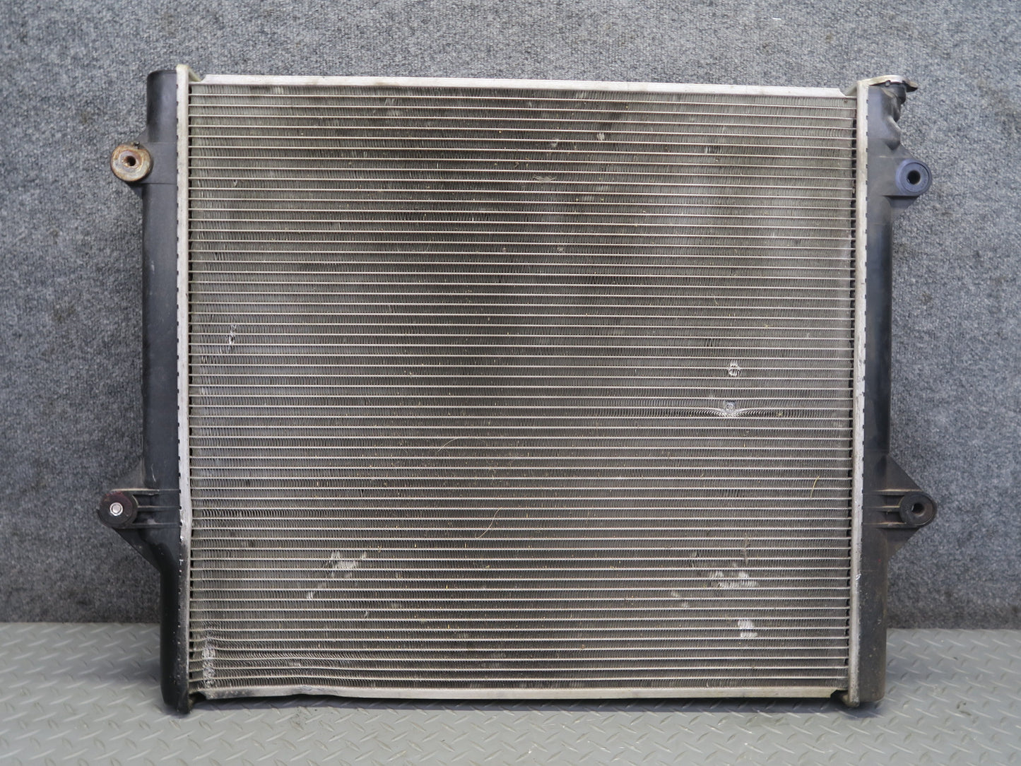 2003-2009 Lexus UZJ120L GX470 Aftermarket CSF Engine Cooling Radiator