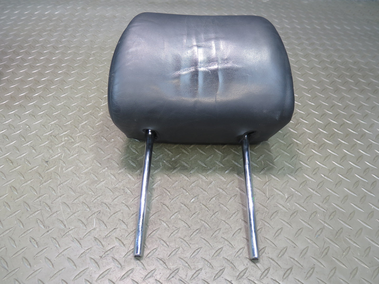 01-03 Lexus UCF30L LS430 Set of 2 Front Left & Right Seat Leather Headrest OEM