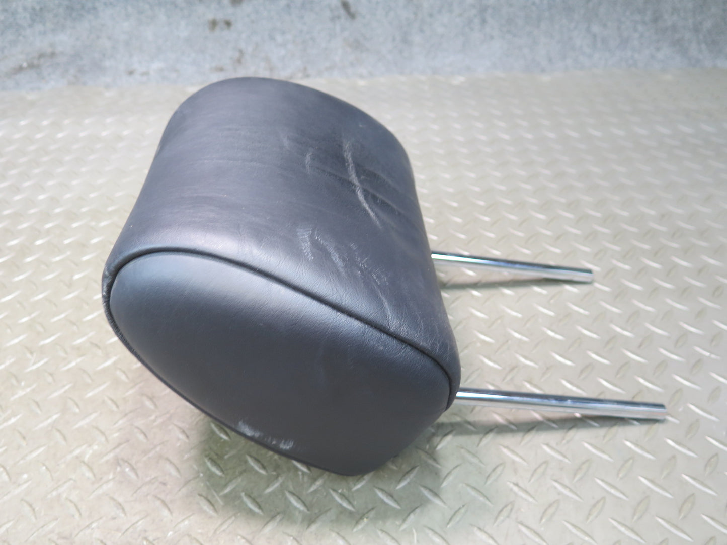 01-03 Lexus UCF30L LS430 Set of 2 Front Left & Right Seat Leather Headrest OEM