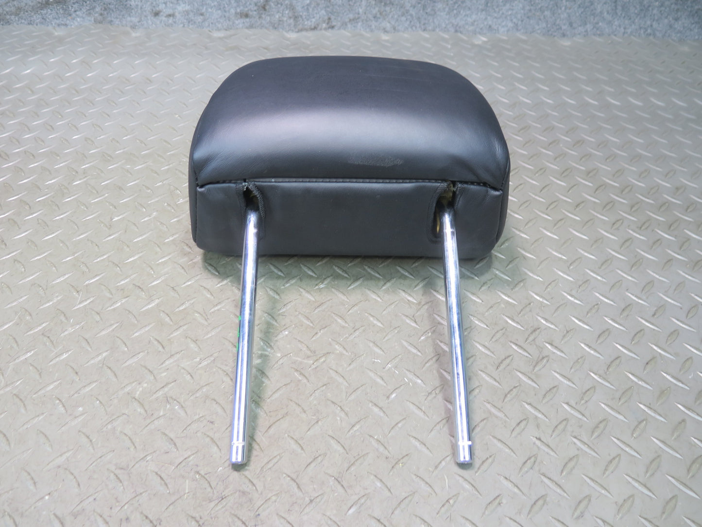 01-03 Lexus UCF30L LS430 Set of 2 Front Left & Right Seat Leather Headrest OEM