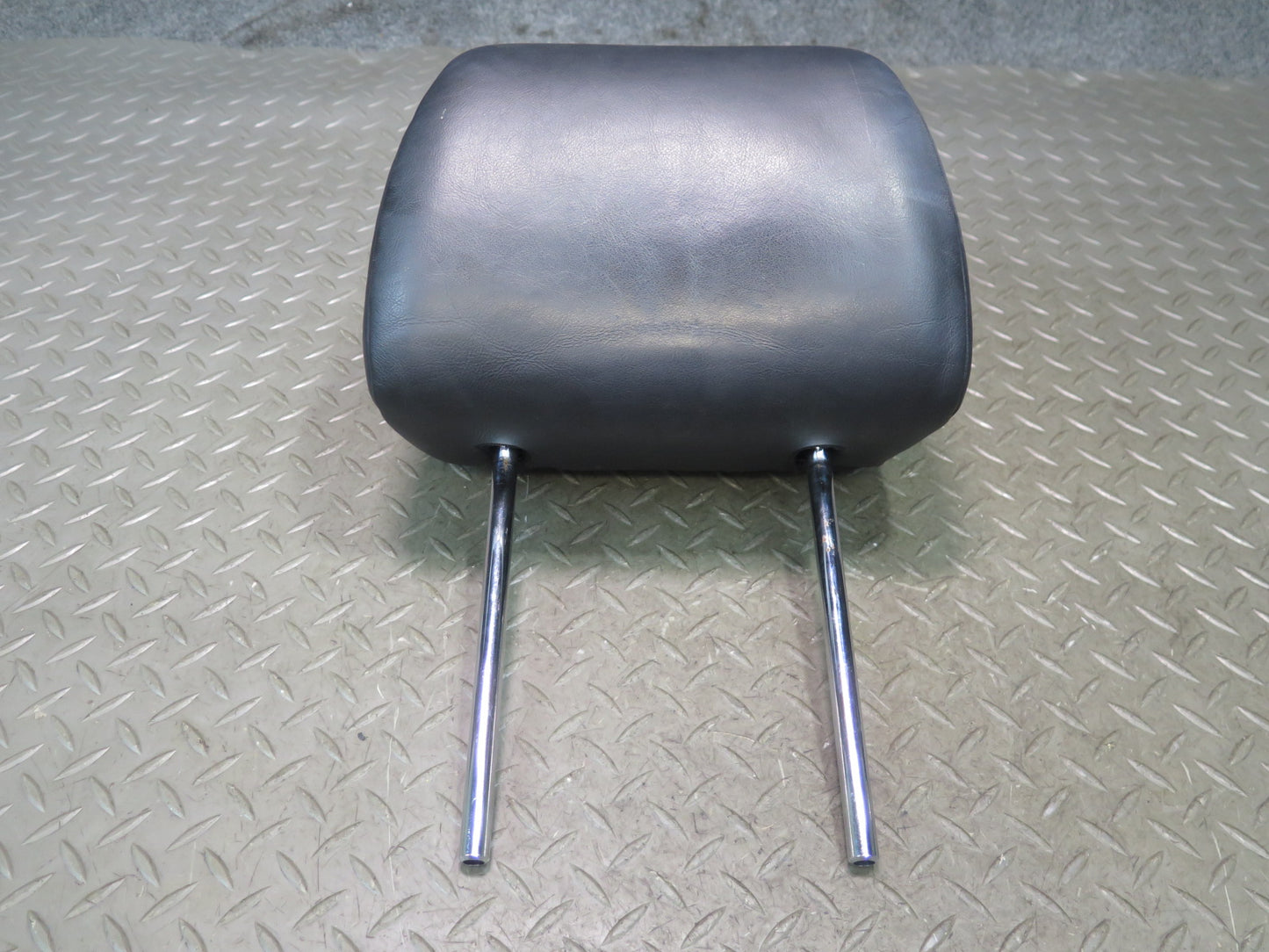 01-03 Lexus UCF30L LS430 Set of 2 Front Left & Right Seat Leather Headrest OEM