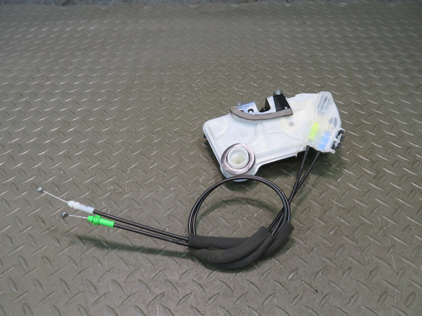 15-25 Lexus GSC16L RC350 RC300 Front Right Door Lock Latch Actuator w Cable OEM