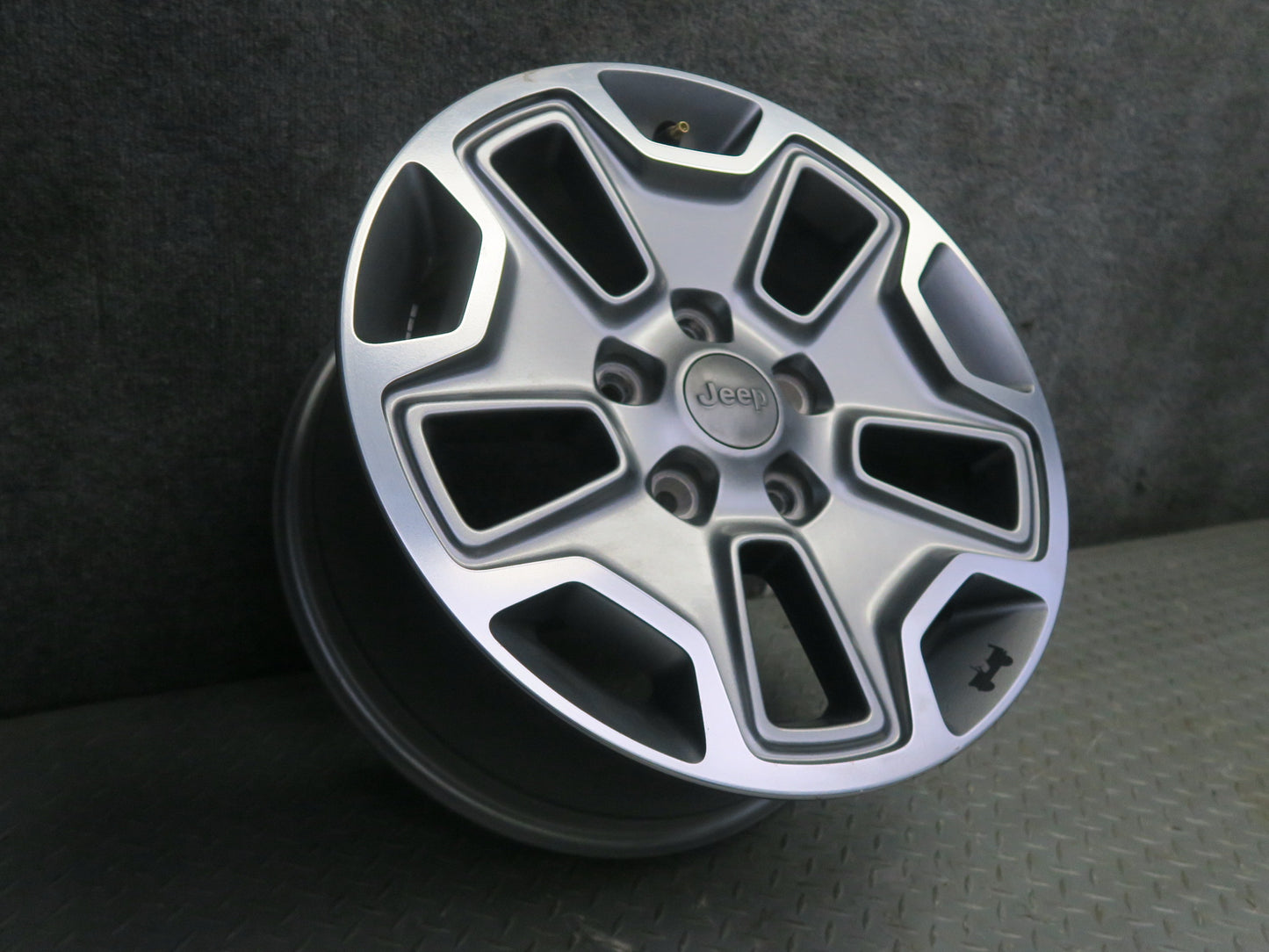13-18 Jeep Wrangler JK Factory R17" Wheel Rim 17x7.5 ET44.45 Silver OEM