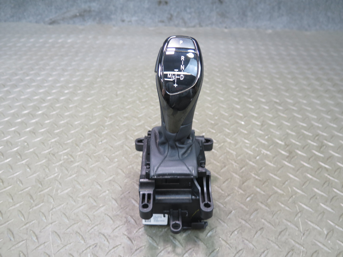 2012-2013 BMW F10 550i  Automatic Transmission Gear Shifter Selector 9291532 OEM