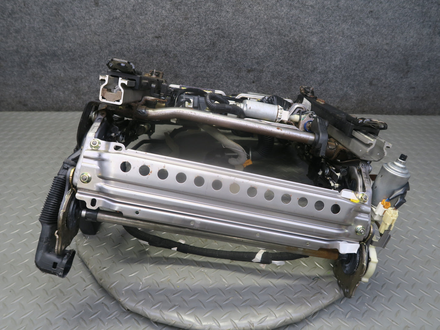 01-03 Lexus UCF30L LS430 Front Left Driver Seat Track Rail Frame OEM
