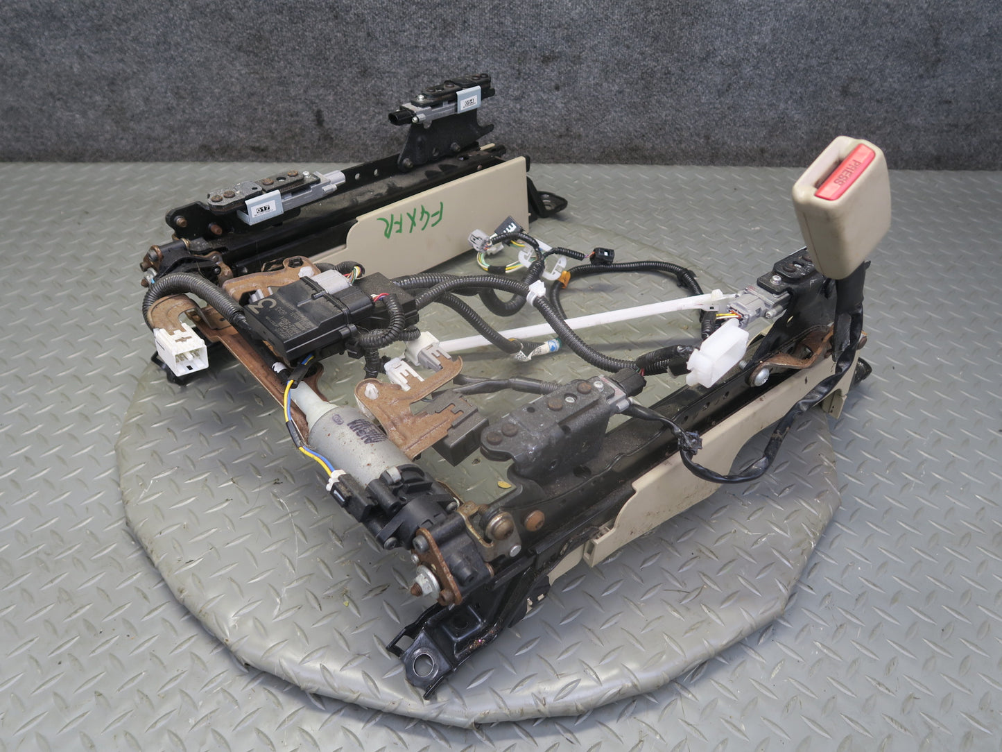 04-09 Lexus UZJ120L GX470 Front Right Seat Lower Frame Track w Motor