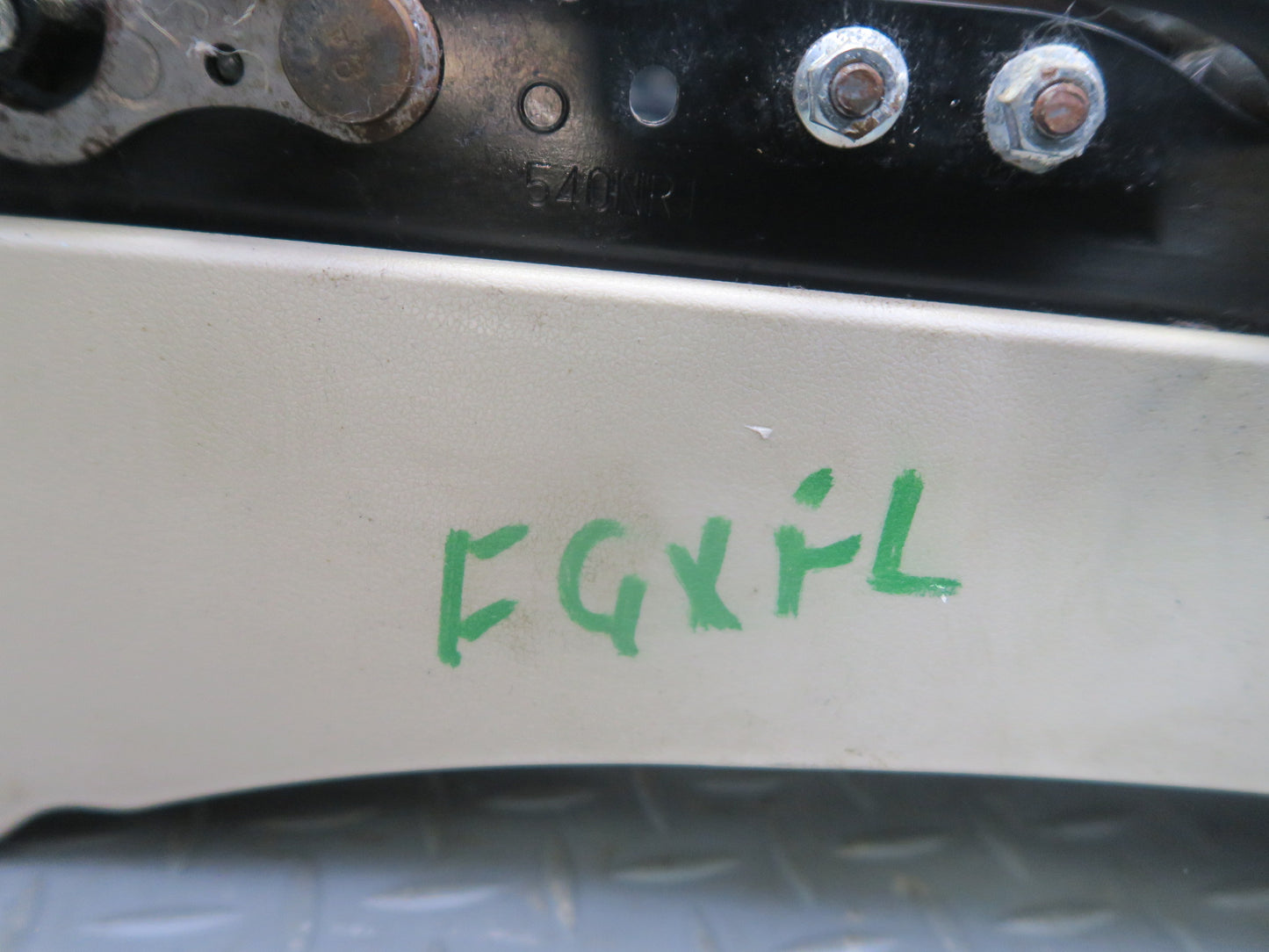 04-09 Lexus UZJ120L GX470 Front Left Seat Lower Frame Track w Motor