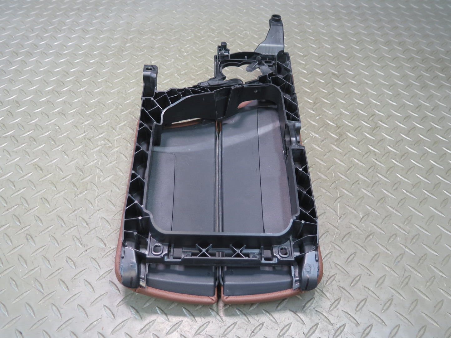 11-16 BMW F10 5-SERIES 550i Center Console Armrest Lid Cover Leather Brown OEM