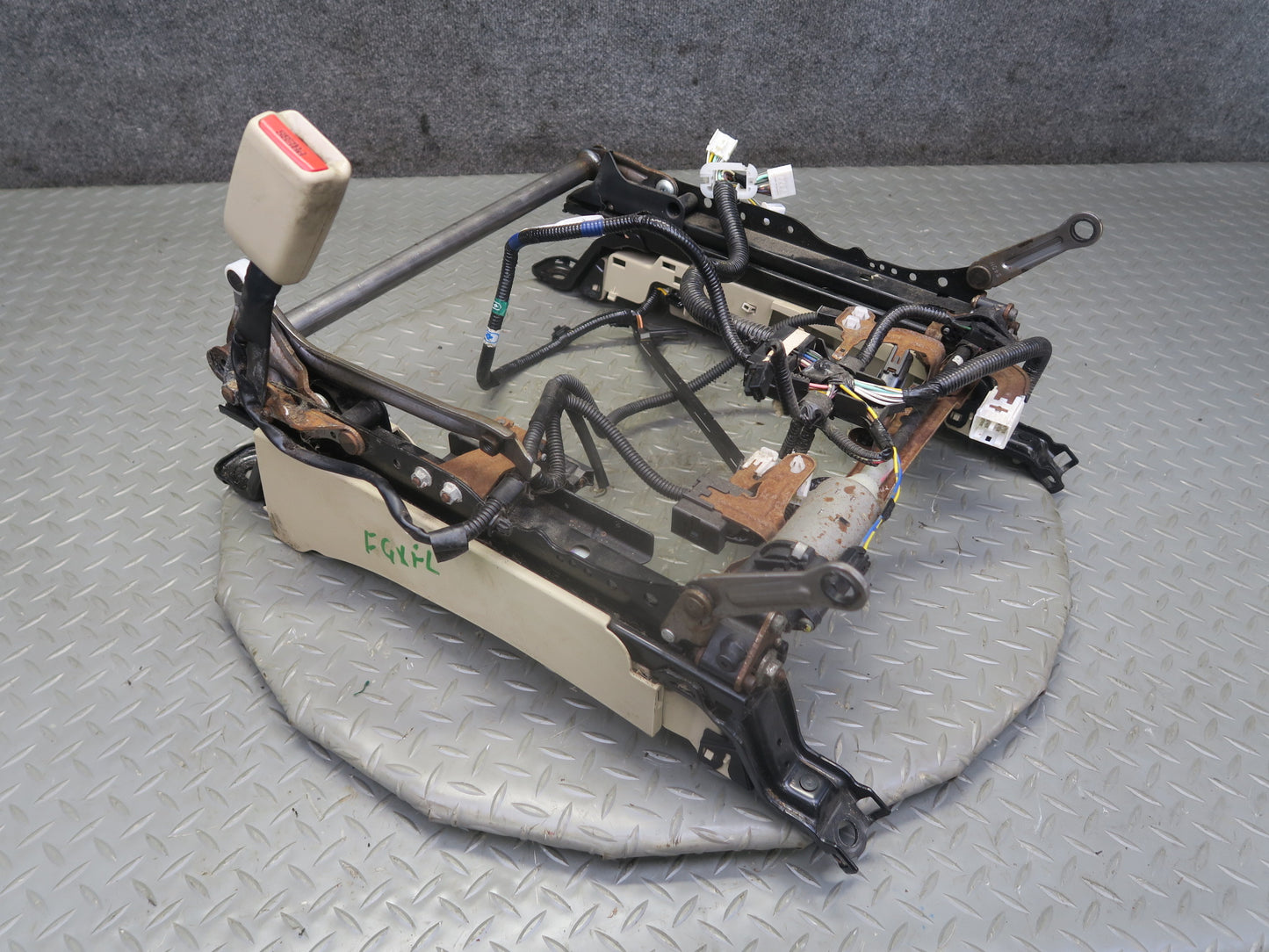 04-09 Lexus UZJ120L GX470 Front Left Seat Lower Frame Track w Motor