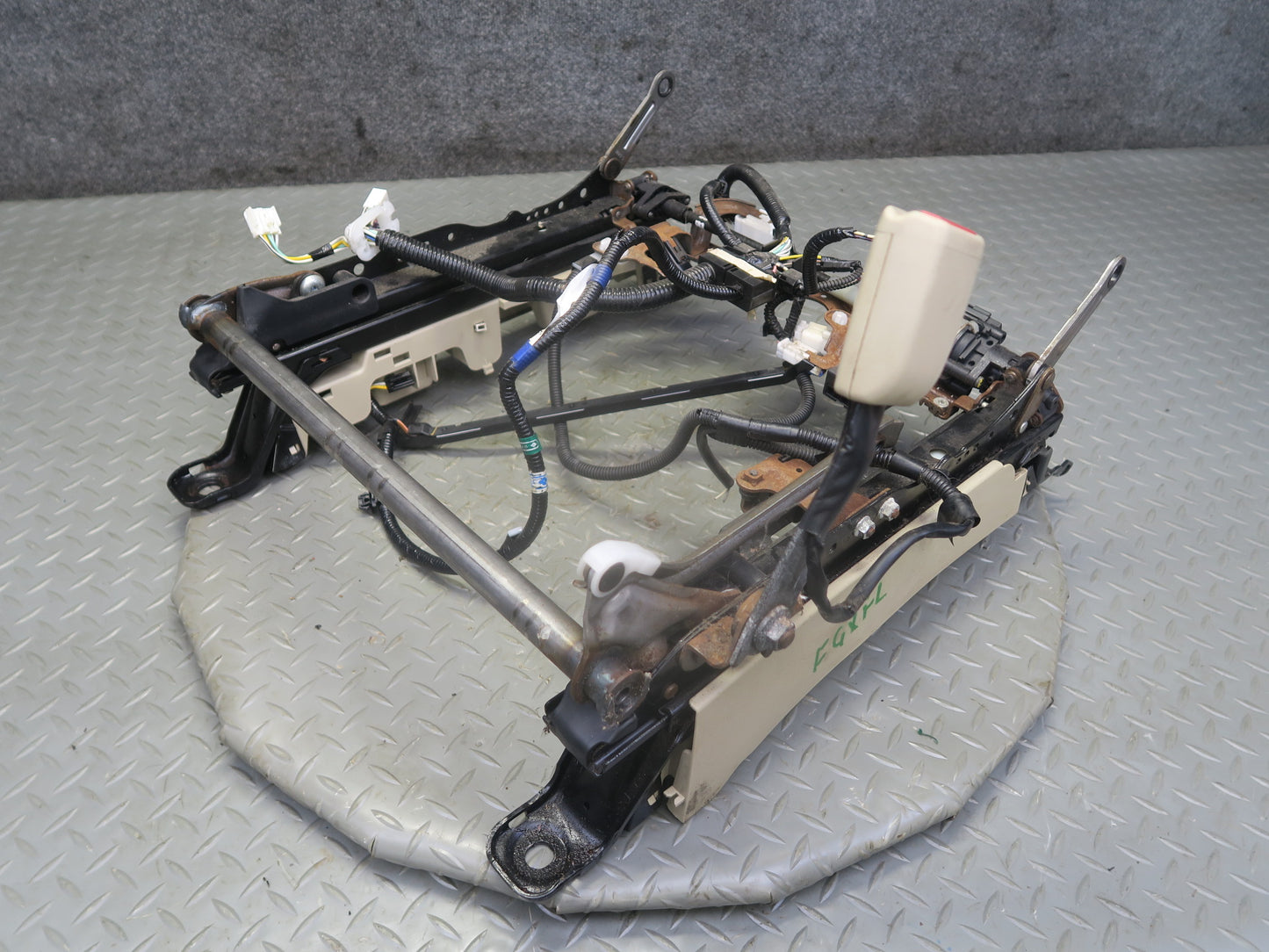 04-09 Lexus UZJ120L GX470 Front Left Seat Lower Frame Track w Motor