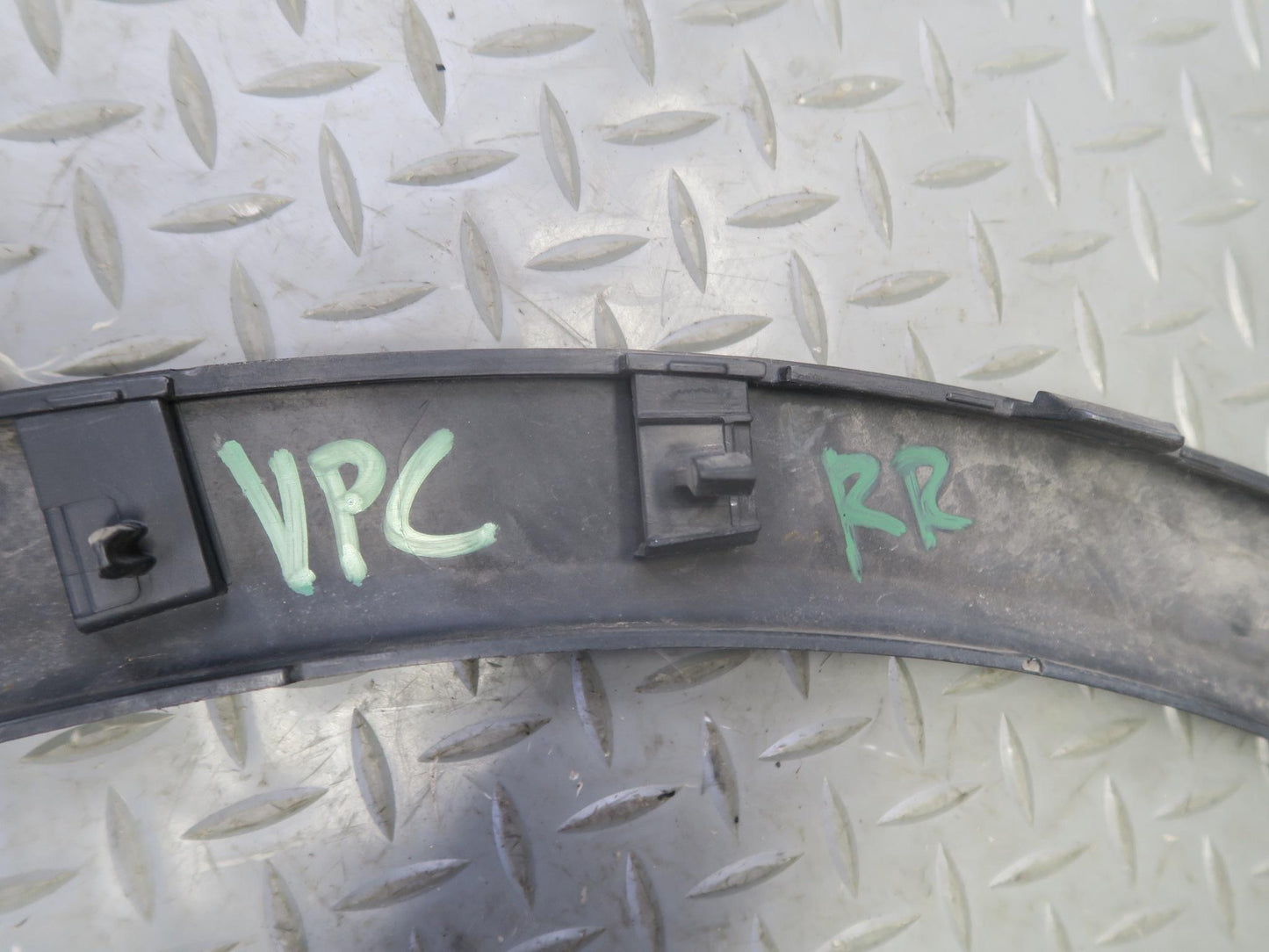 11-18 Porsche Cayenne 958 Rear Left & Right Wheel Fender Flare Trim Molding Set