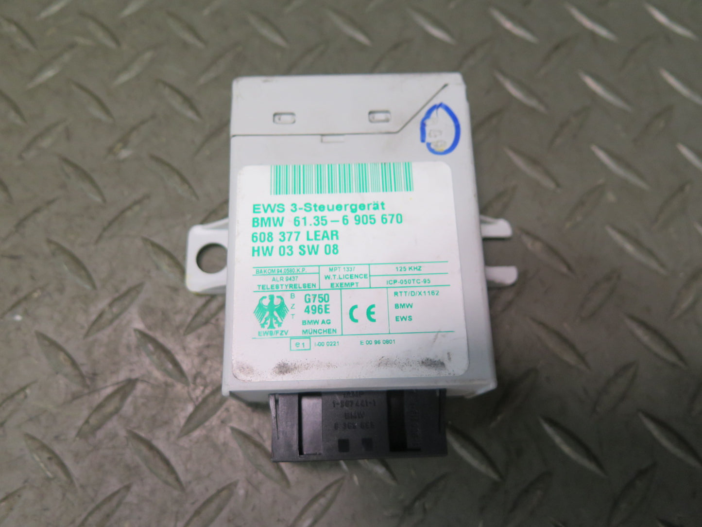 2005 BMW E46 330ci A/T Conv DME ECU Ignition Door Trunk Glove Lock KEY Set OEM