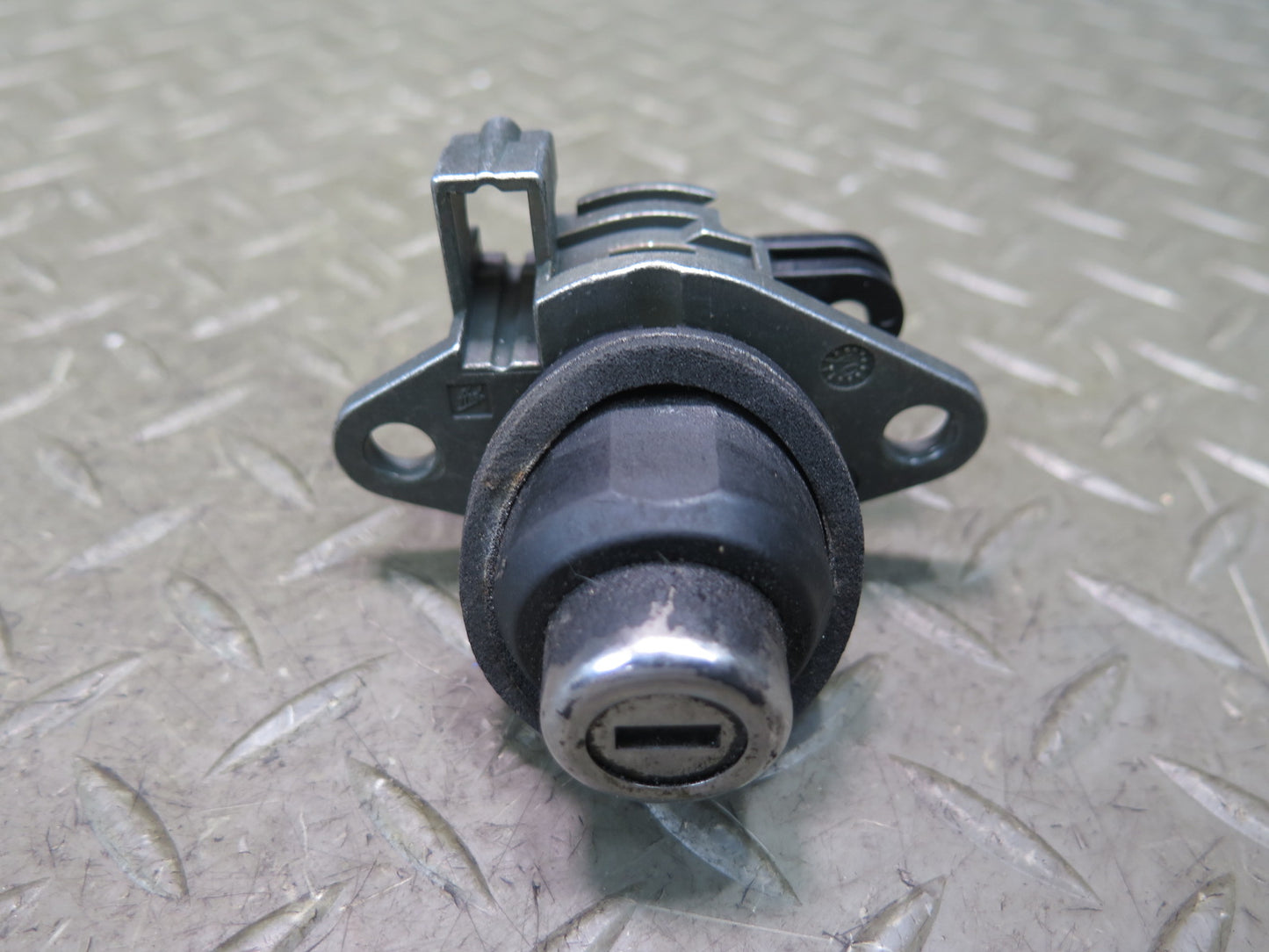 2005 BMW E46 330ci A/T Conv DME ECU Ignition Door Trunk Glove Lock KEY Set OEM