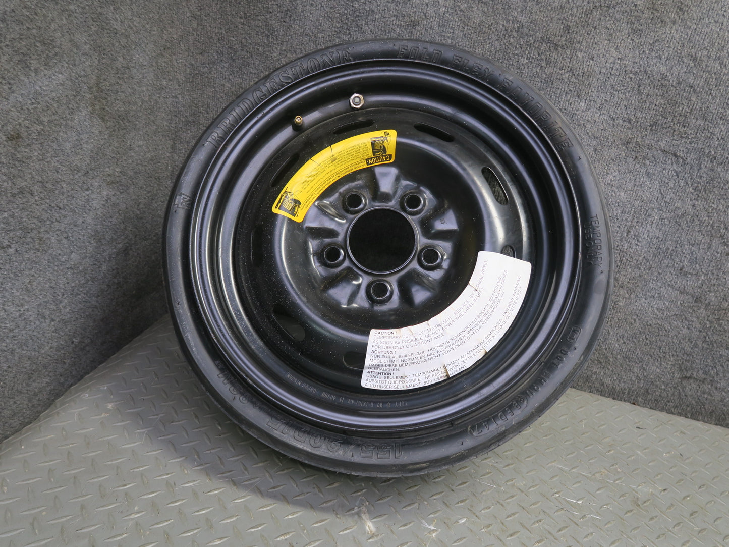84-89 Nissan Z31 300ZX Spare R15" Tire Wheel 15x5J 155/90 40300-05P20 OEM