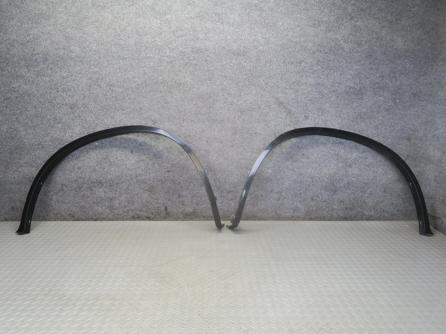 2010-2014 BMW E71 X6M Rear Left & Right Fender Flare Wheel Arch Molding Set