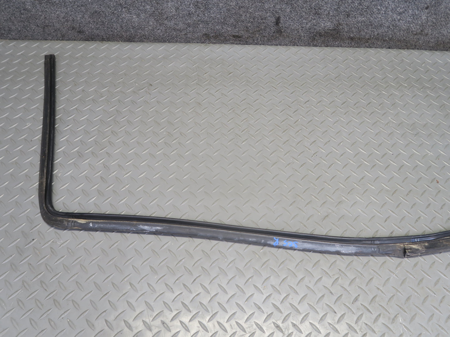 92-00 Lexus JZZ31L SC400 SC300 Set of 2 Left & Right Door Weatherstrip Seal OEM