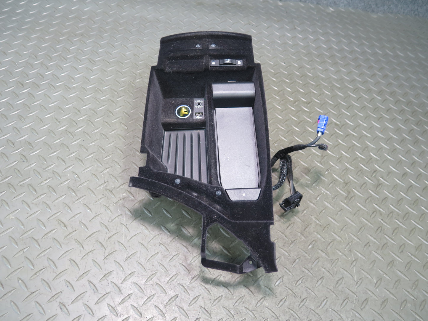 11-16 BMW F10 550iX Center Console Compartment Storage w USB & AUX 9206729 OEM