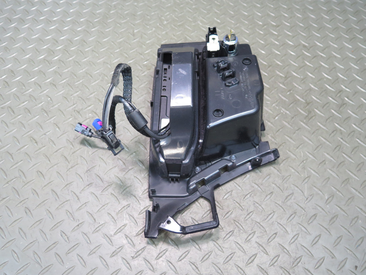 11-16 BMW F10 550iX Center Console Compartment Storage w USB & AUX 9206729 OEM