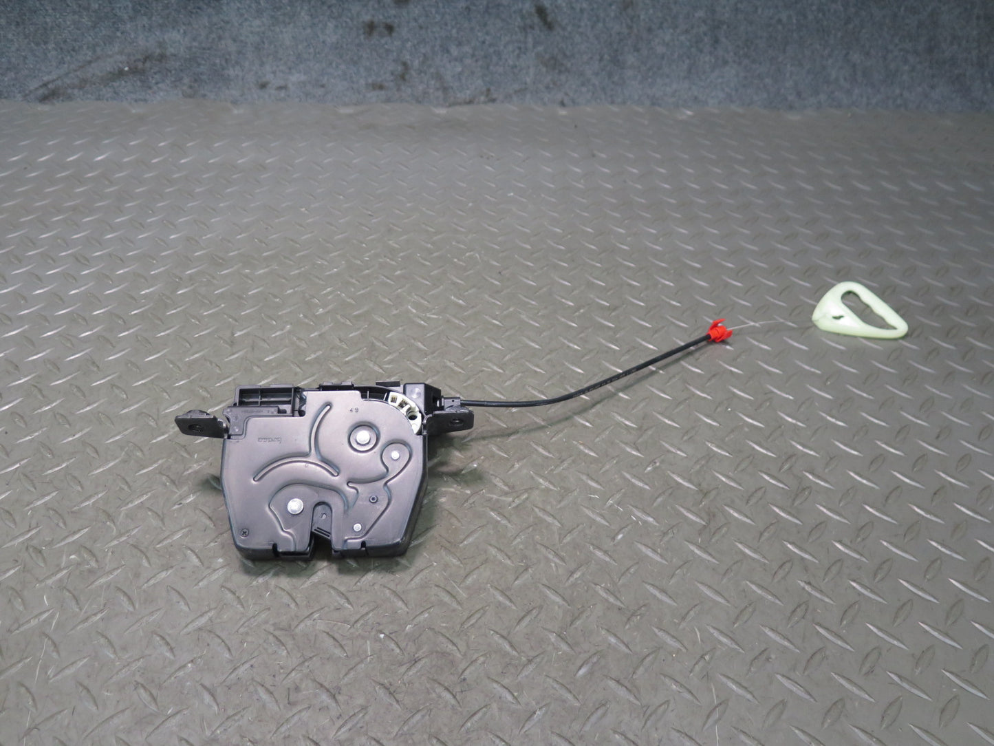 11-16 BMW F07 F10 550iX Rear Trunk Lid Lock Latch Actuator 7269543 OEM