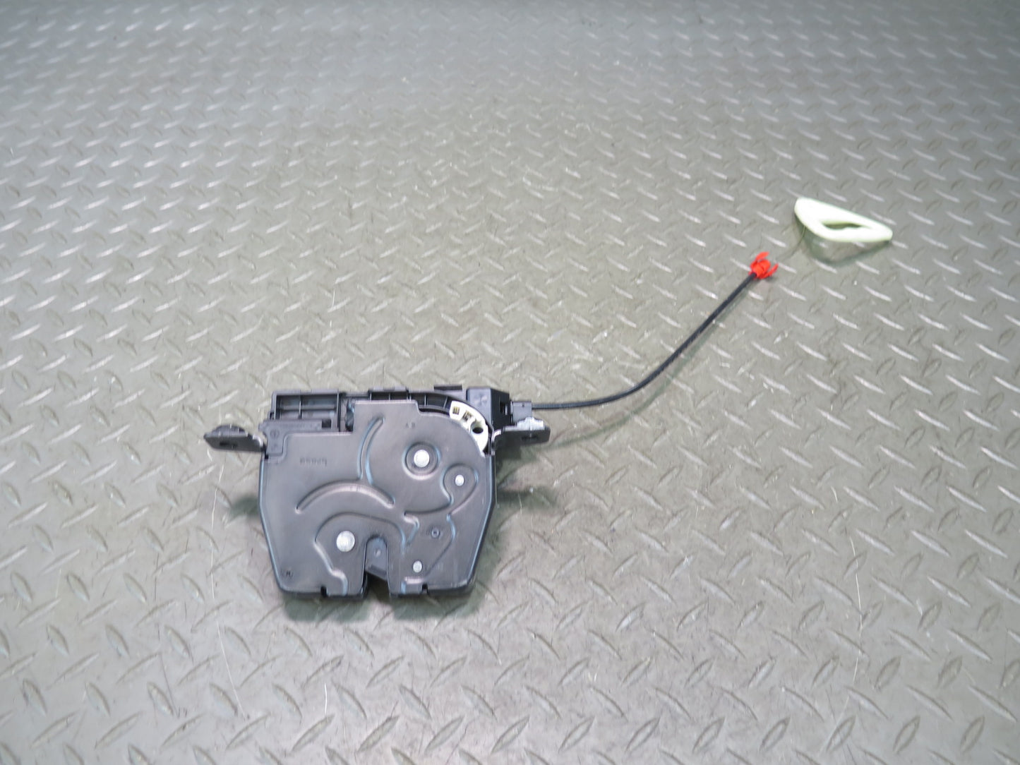 11-16 BMW F07 F10 550iX Rear Trunk Lid Lock Latch Actuator 7269543 OEM