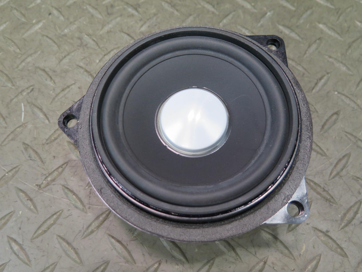 11-16 BMW F10 550iX Set of 2 Front Left & Right TOP Hi-fi MID Range Speaker