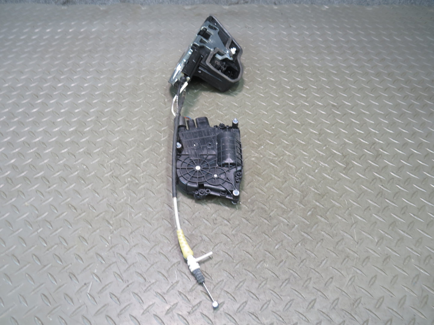 11-16 BMW F10 550iX Front Left Door Lock Latch Actuator w Soft Close OEM