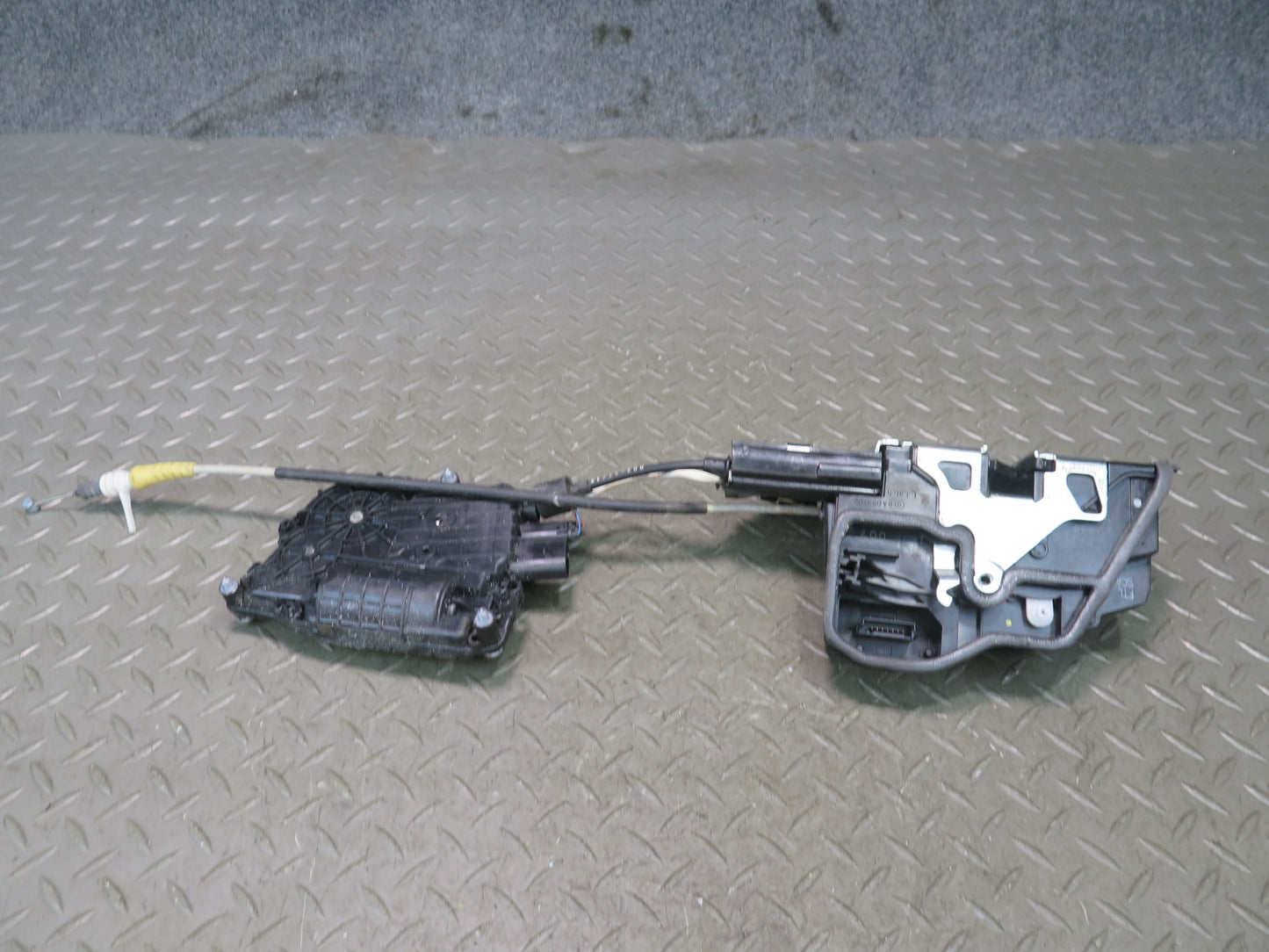 11-16 BMW F10 550iX Front Left Door Lock Latch Actuator w Soft Close OEM