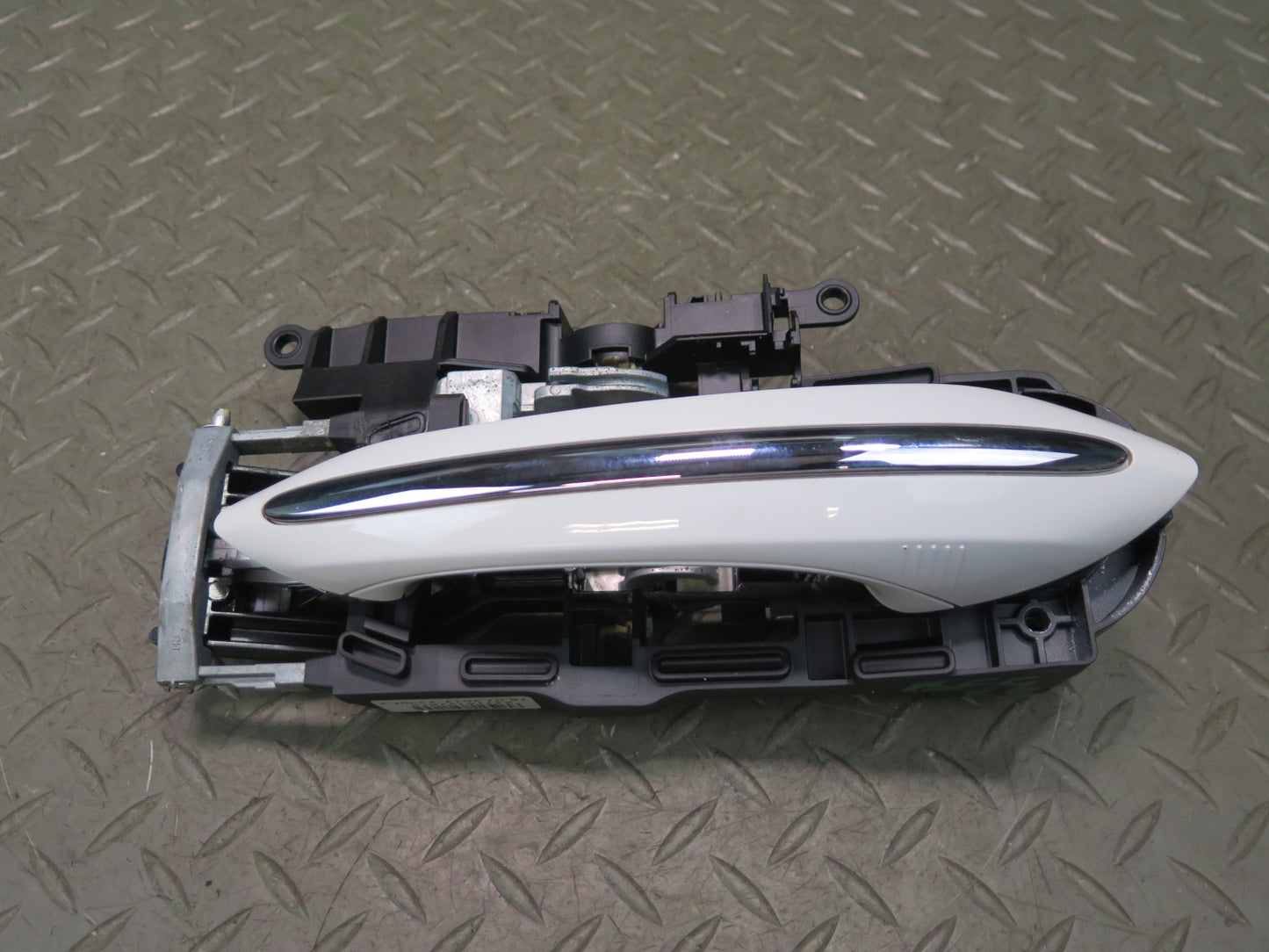 11-16 BMW F10 550iX Rear Right Door Exterior Handle w Keyless Entry OEM