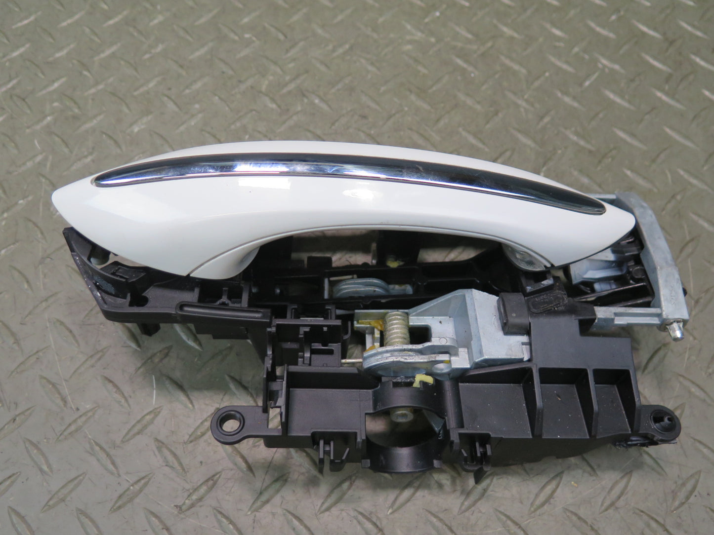 11-16 BMW F10 550iX Front Right Door Exterior Handle w Keyless Entry OEM