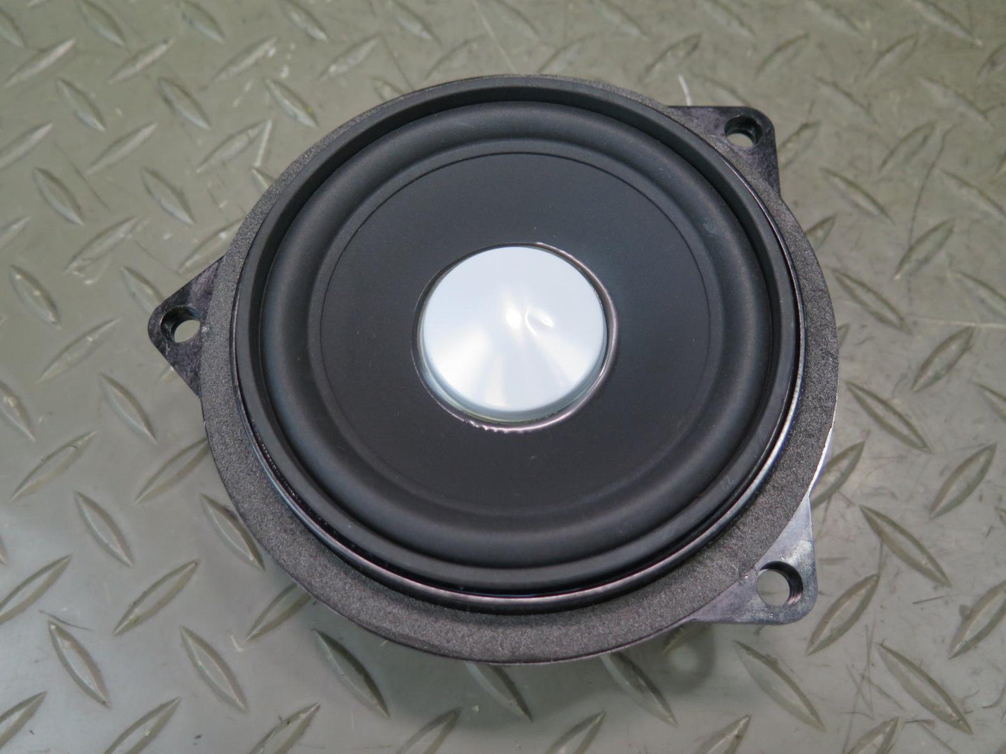 11-16 BMW F10 550iX Set of 2 Rear Left & Right MID Range Speaker OEM