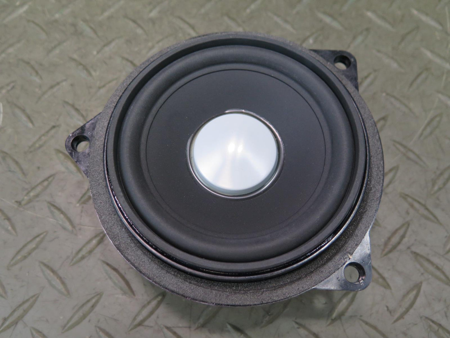 11-16 BMW F10 550iX Set of 2 Rear Left & Right MID Range Speaker OEM