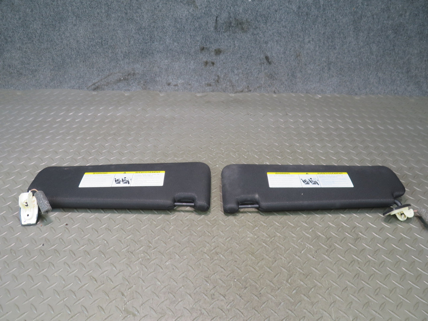 11-16 BMW F10 550iX Set of 2 Front Left & Right Sun Visor Black OEM