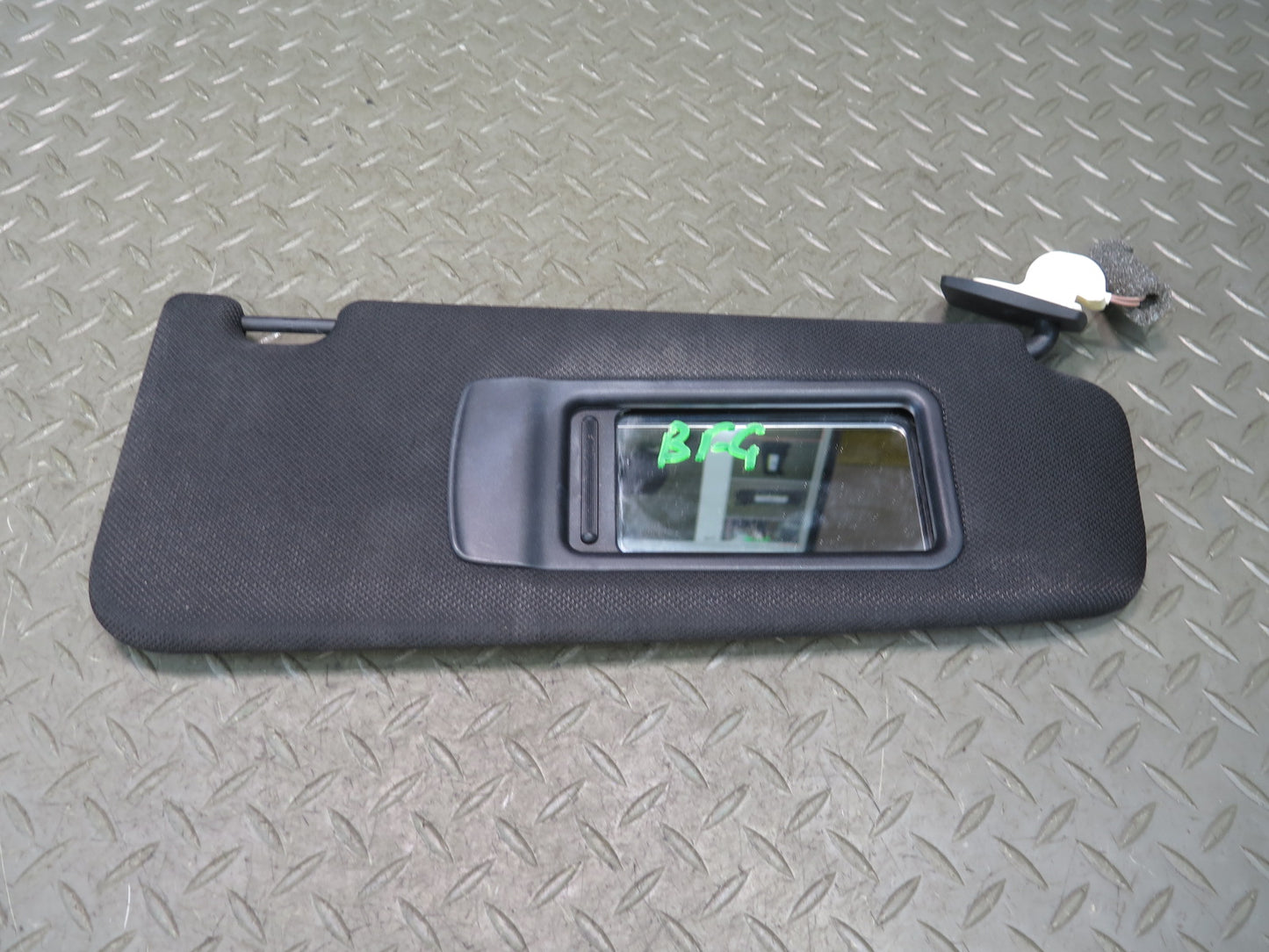 11-16 BMW F10 550iX Set of 2 Front Left & Right Sun Visor Black OEM