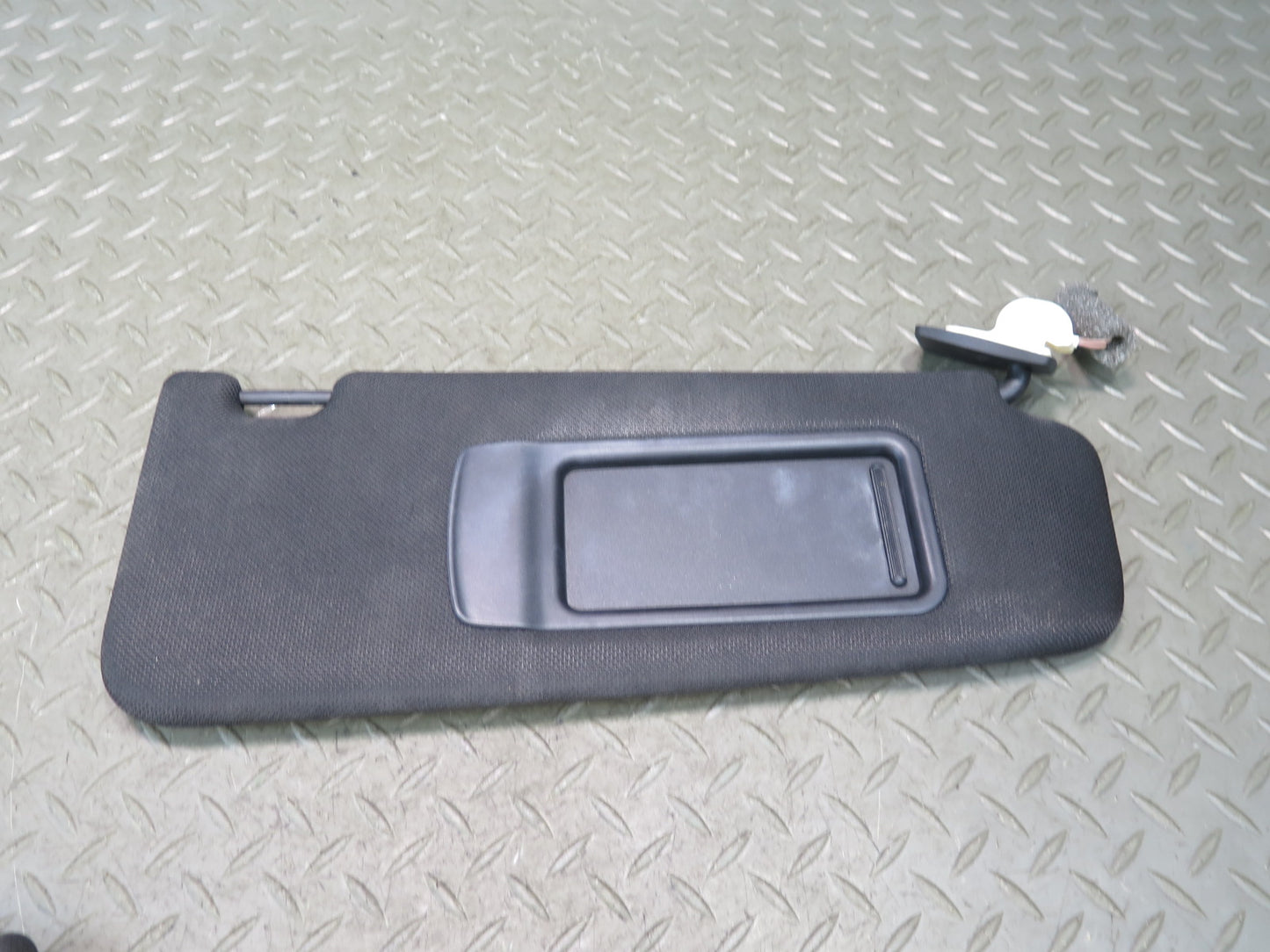 11-16 BMW F10 550iX Set of 2 Front Left & Right Sun Visor Black OEM