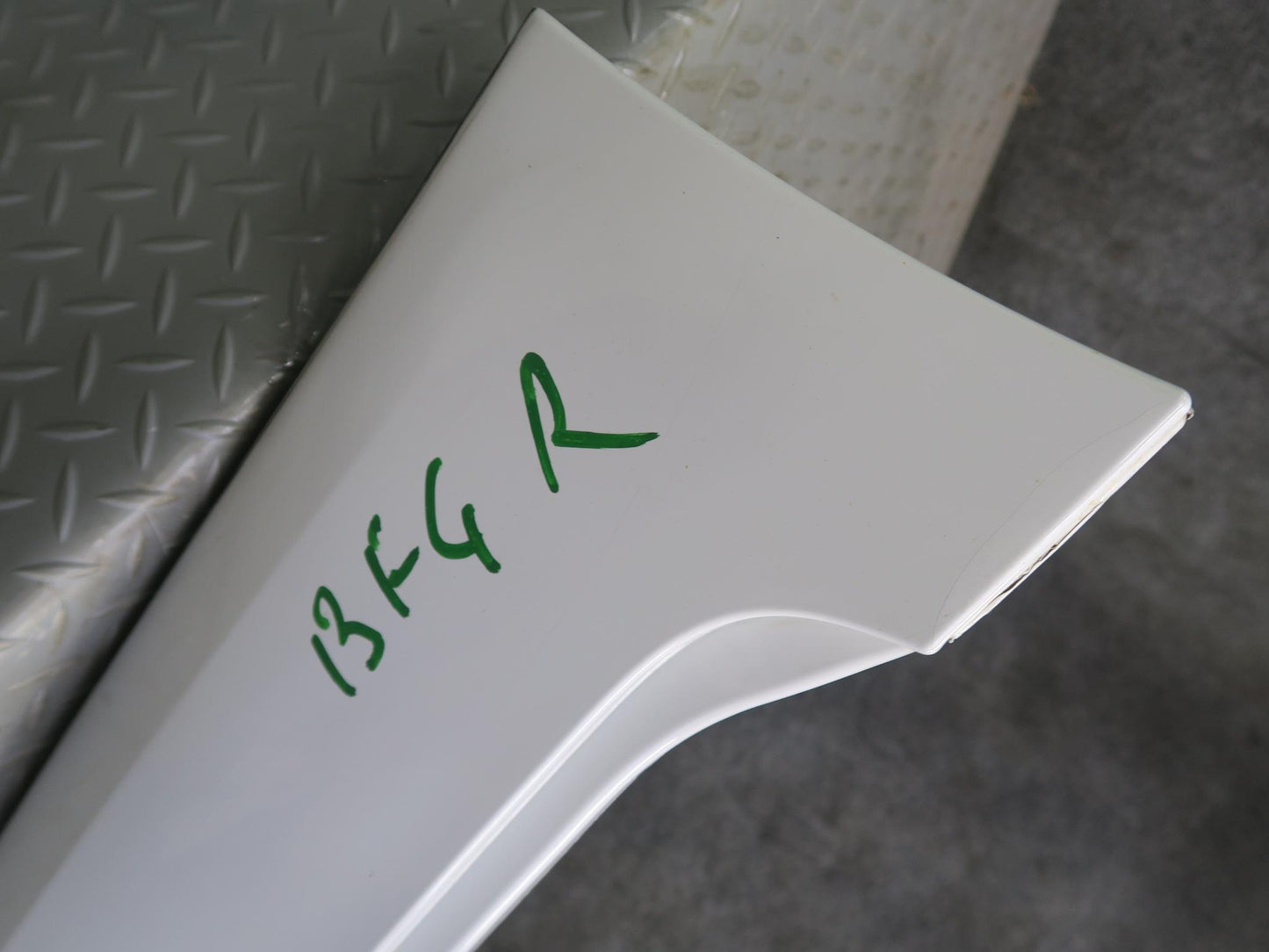 11-16 BMW F10 550iX M Sport Right Side Skirt Rocker Panel Lower Molding OEM