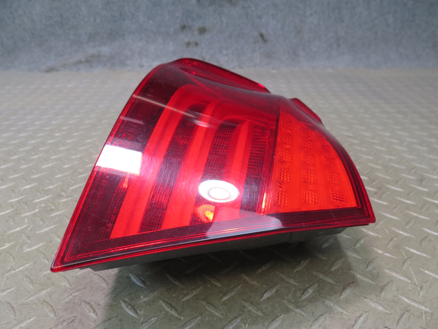 11-13 BMW F10 550I 535I 528I Sedan Rear Left Outer Tail Light Lamp OEM