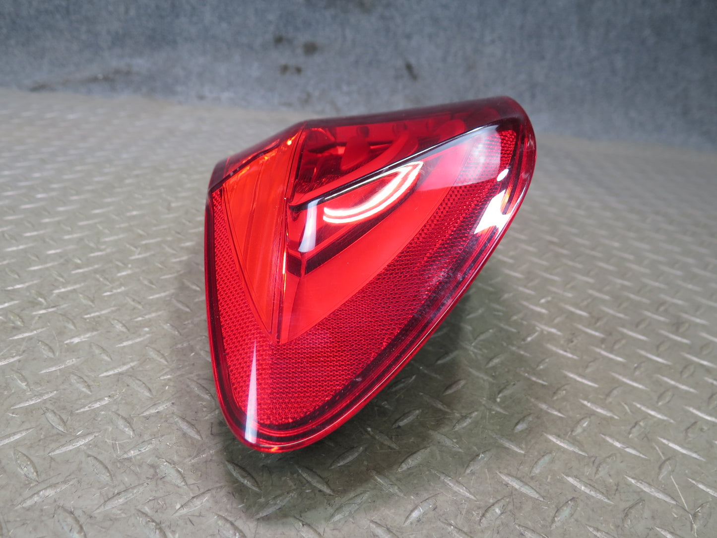 11-13 BMW F10 550I 535I 528I Sedan Rear Left Outer Tail Light Lamp OEM