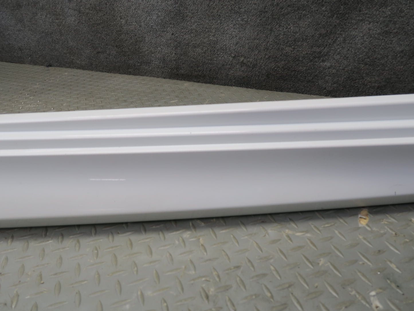 11-16 BMW F10 550iX M Sport Right Side Skirt Rocker Panel Lower Molding OEM