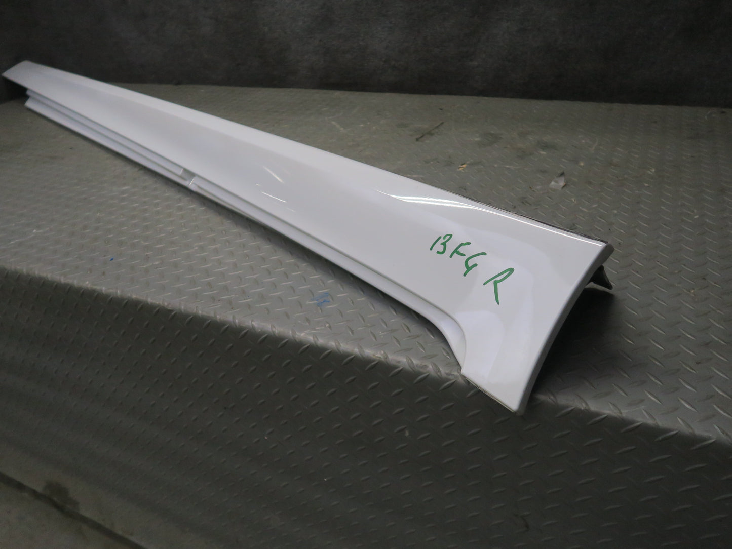 11-16 BMW F10 550iX M Sport Right Side Skirt Rocker Panel Lower Molding OEM