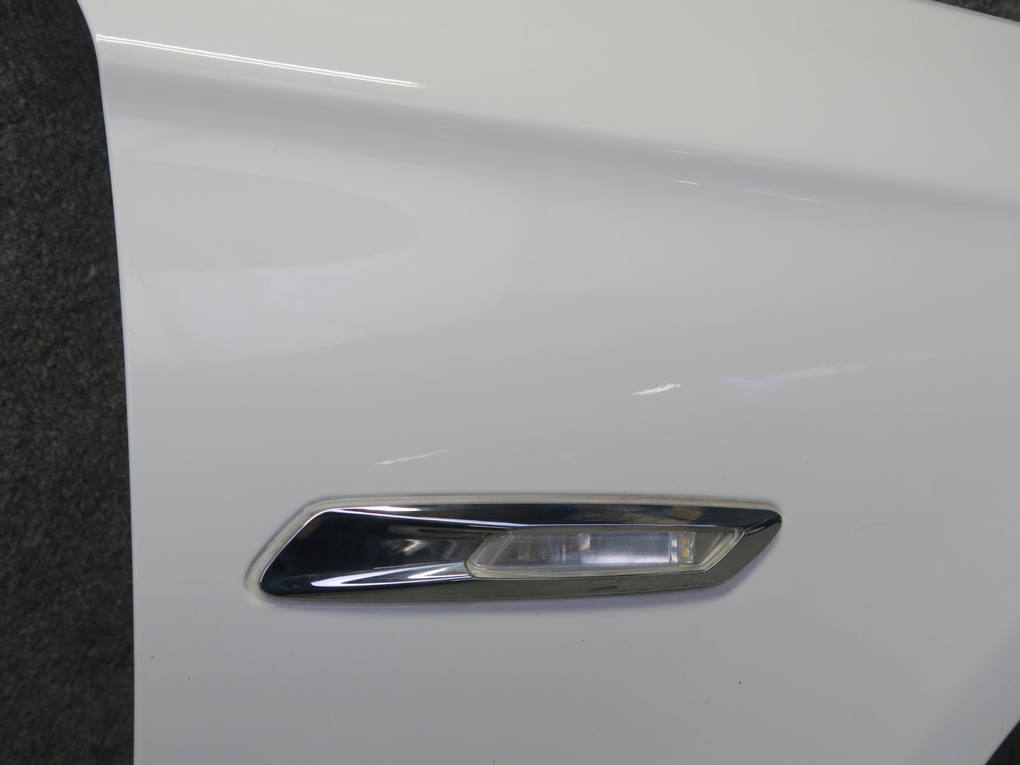 11-16 BMW F10 550iX Front Right Fender Shell Panel Cover Alpine White OEM