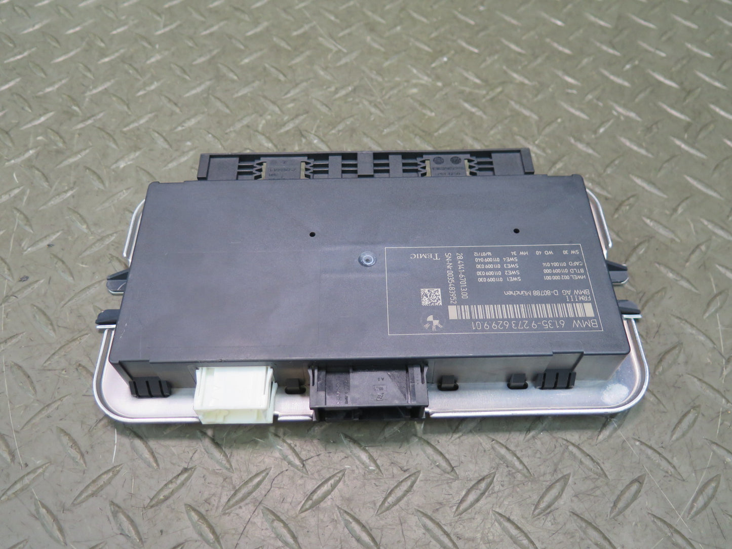 11-13 BMW F10 550iX FRM3 Footwell Light Control Module 9273629 OEM