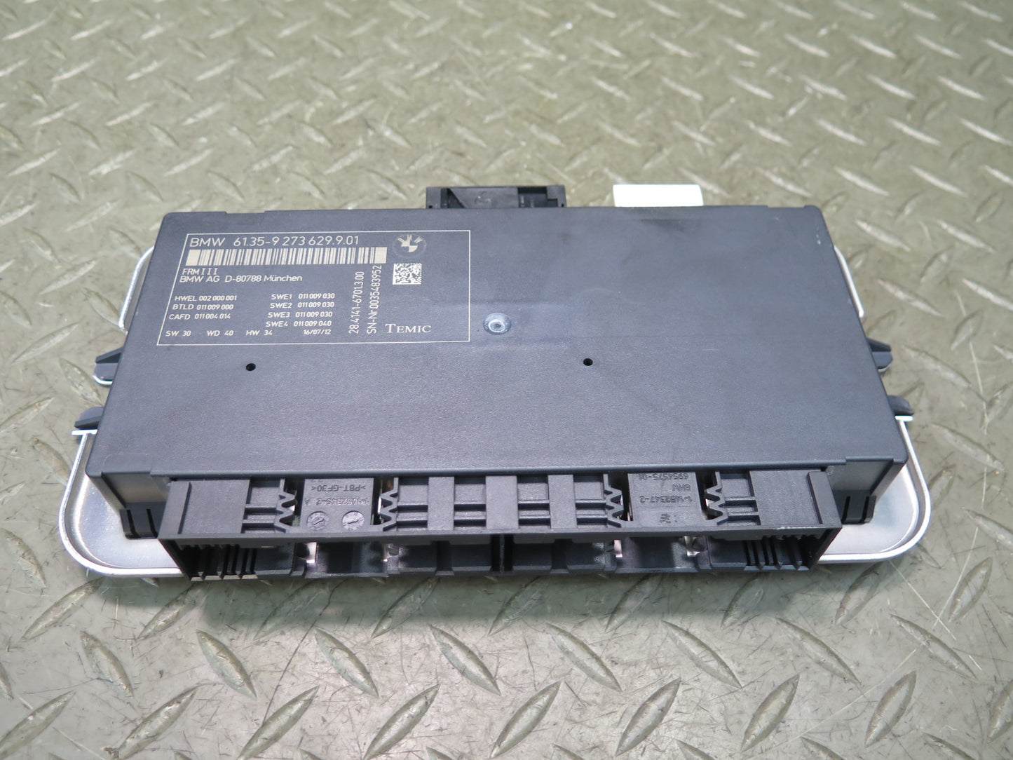 11-13 BMW F10 550iX FRM3 Footwell Light Control Module 9273629 OEM