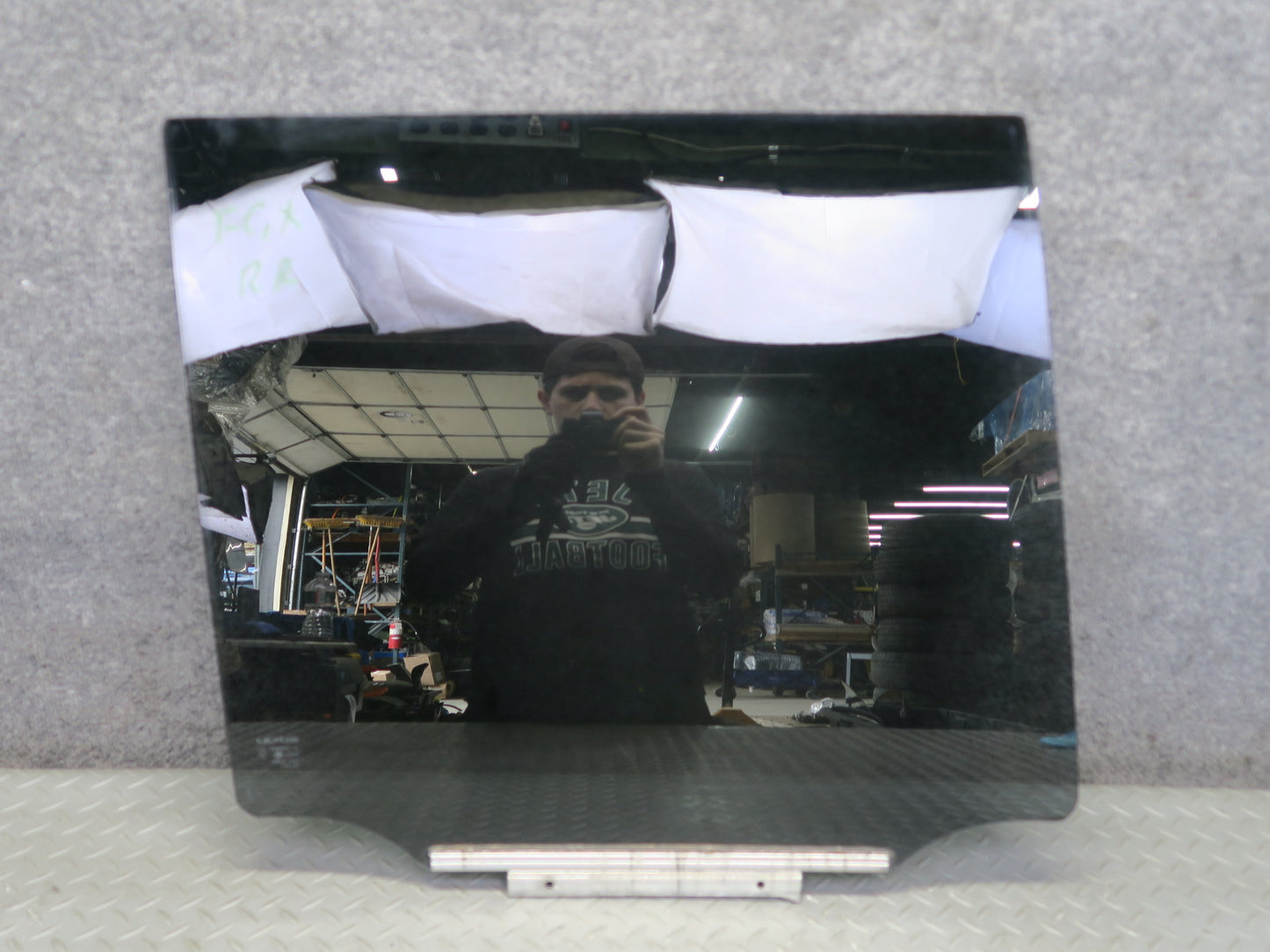 2003-2009 Lexus UZJ120L GX470 Rear Right Door Glass Window