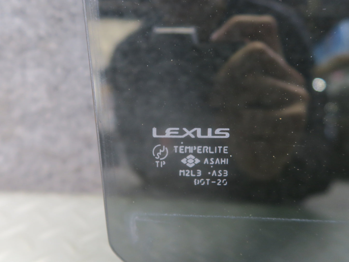 2003-2009 Lexus UZJ120L GX470 Rear Right Door Glass Window