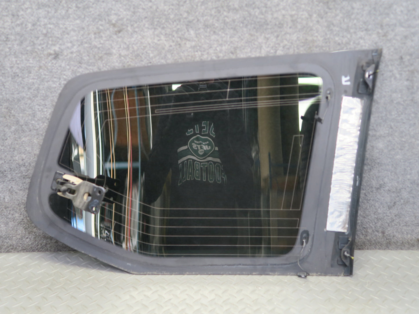 2003-2009 Lexus UZJ120L GX470 Rear Left Quarter Heated Glass Window