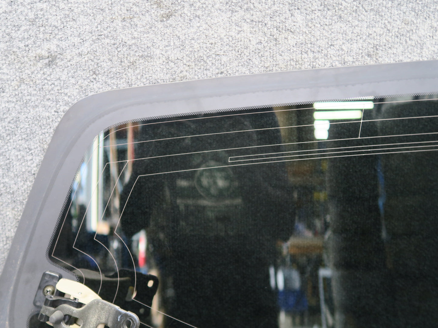 2003-2009 Lexus UZJ120L GX470 Rear Left Quarter Heated Glass Window