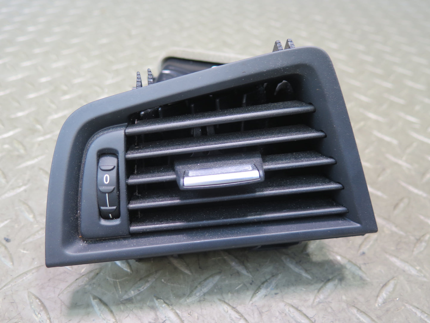 11-16 BMW F10 550iX Set of 2 Dash Front Left & Right A/C Air Vent Grille OEM